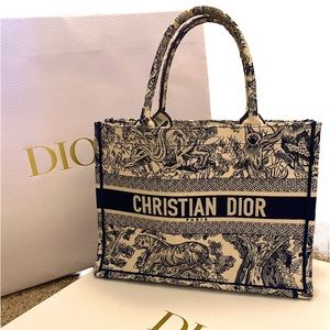 Christian Dior Tote Bag 💙